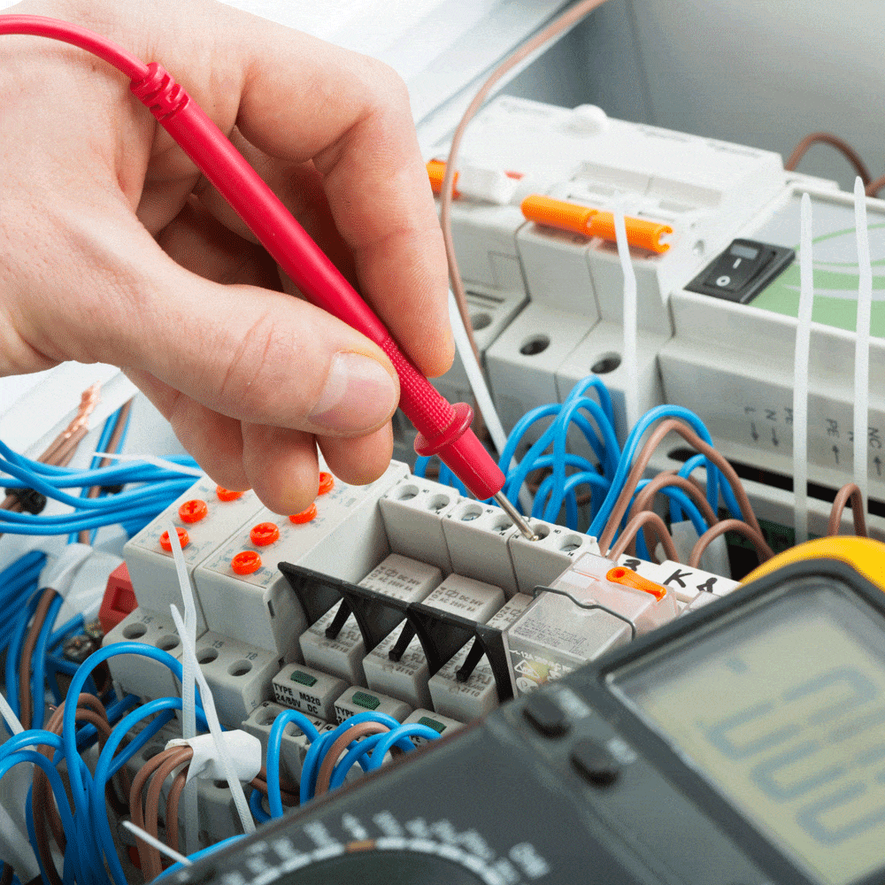 controllo-scrupoloso-quadri-elettrici